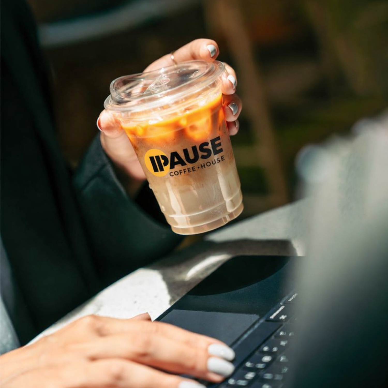 Branded plastic cups bulk